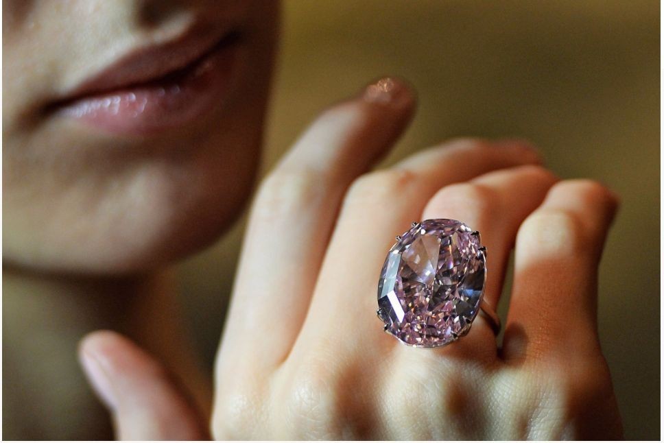 Flawless purple pink Sakura Diamond could be sold for up to $38 million